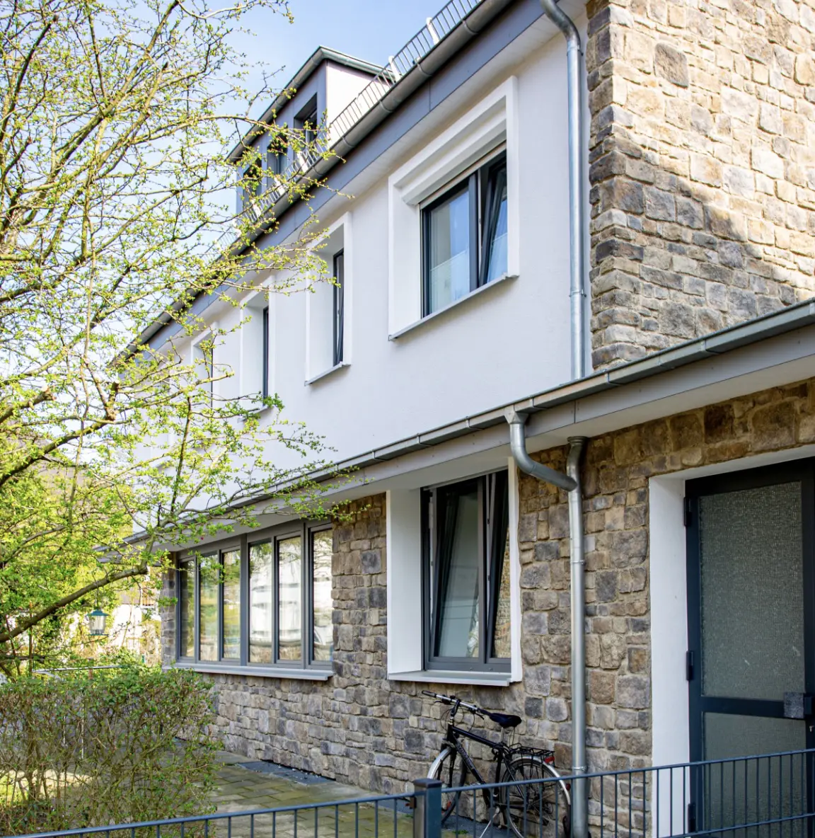 Italienisches Design in Stein Rössler